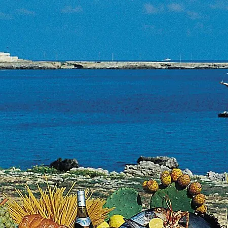 Villaggio Approdo Di Ulisse Отель 3*