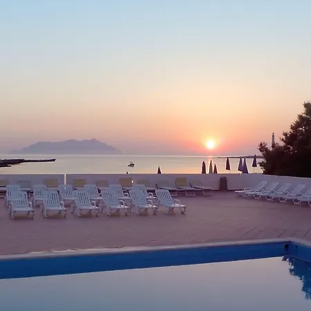 Отель Villaggio Approdo Di Ulisse